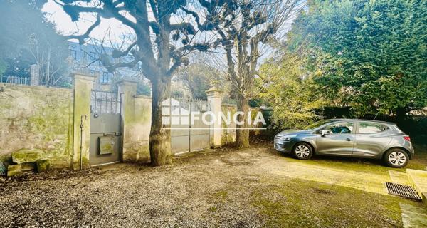 À vendre Maison 10 pièces 214 m² - Sceaux 92330