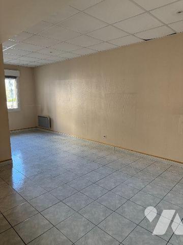 A Vendre à Troyes (10000) en Aube (10)

Local à usage professionnel et commercial de 191 m² a...