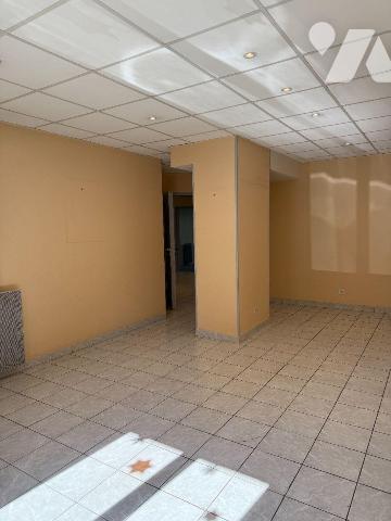 A Vendre à Troyes (10000) en Aube (10)

Local à usage professionnel et commercial de 191 m² a...