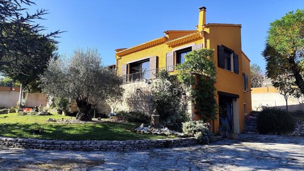 Villa provençale, confort énergétique moderne.