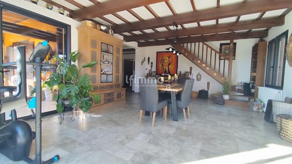 Villa provençale, confort énergétique moderne.