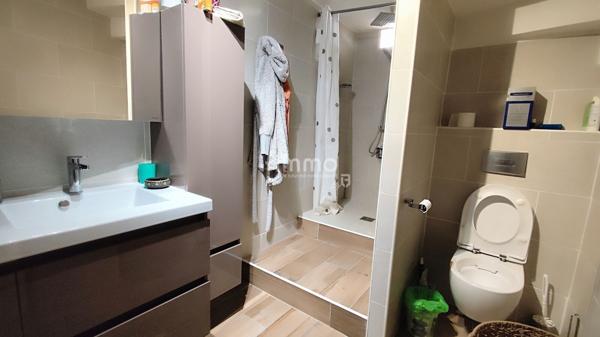 Villa provençale, confort énergétique moderne.