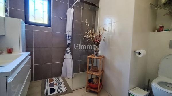 Villa provençale, confort énergétique moderne.