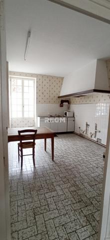 Avord (18520) MAISON 228 m2