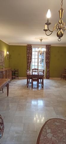 Avord (18520) MAISON 228 m2