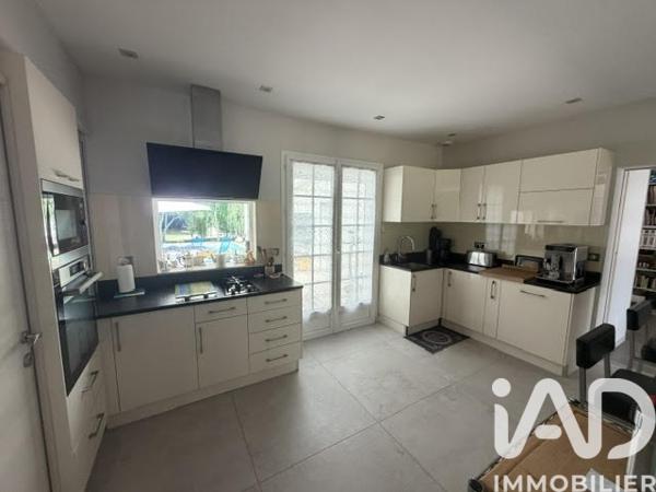Maison à vendre 6 pièces 148 m² Cestas