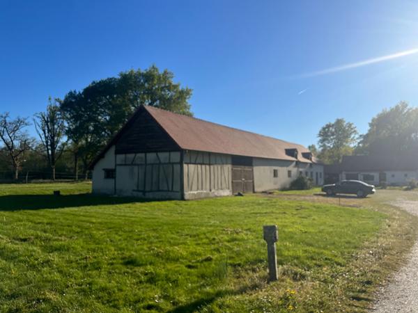 Vente
                Demeure de Prestige200 m² - 10 Pièces -
                    GIEN (45500)