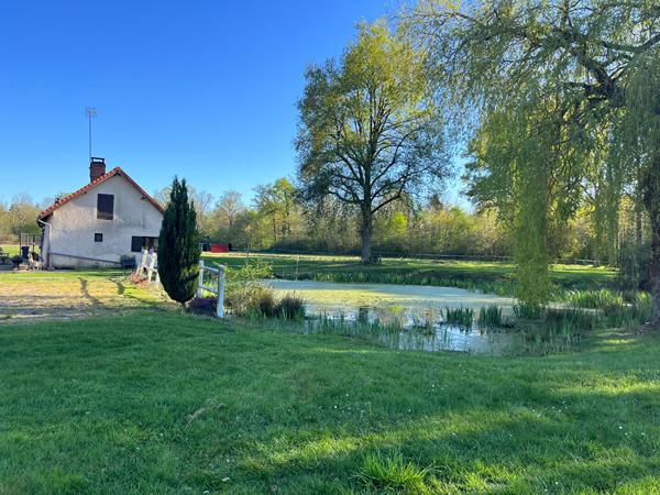 Vente
                Demeure de Prestige200 m² - 10 Pièces -
                    GIEN (45500)