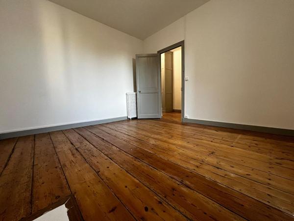 Maison de ville 135 m² 9 pièces à Angoulême