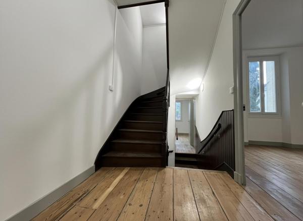 Maison de ville 135 m² 9 pièces à Angoulême