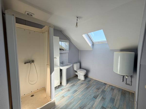 Gros potentiel à Saumur. Maison + terrain de 2000 m² quartier Gare.