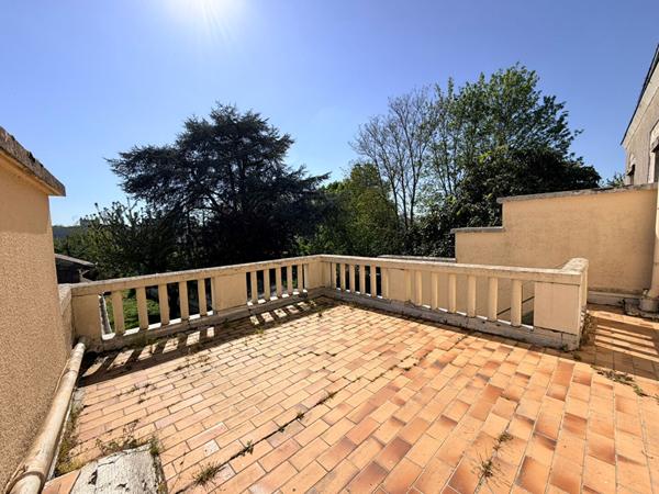 Gros potentiel à Saumur. Maison + terrain de 2000 m² quartier Gare.