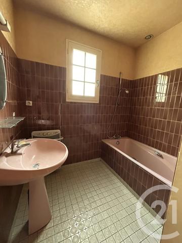 Maison à vendre  6 pièces - 135 m2 OMBREE D ANJOU - 49