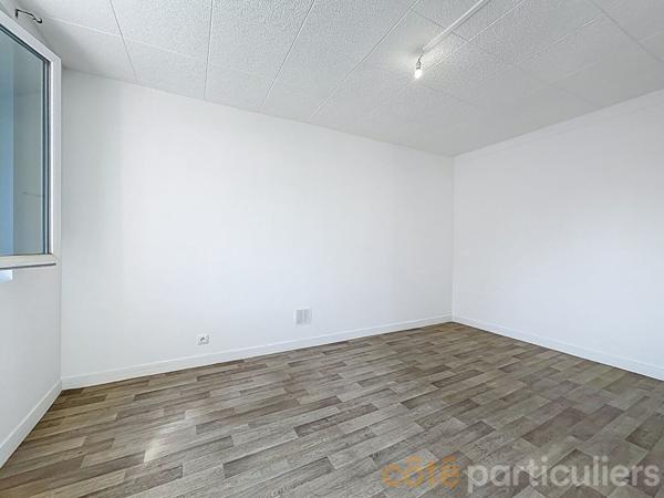 Location Local commercial36,88 m² - 2 Pièces - SAINT MAUR DES FOSSES (94100)