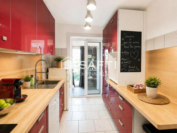 Maison type T4, 2 faces, 3 chambres, cuisine, pièce de vie, garage, jardin