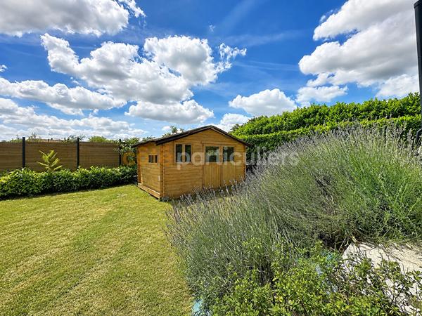 Vente
                Maison155 m² - 7 Pièces -
                    ANGOULEME (16000)