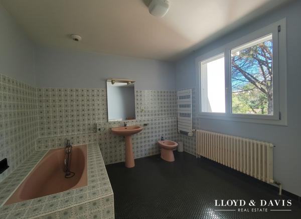 Villa de caractères - 267,5m² - 3785m² terrain