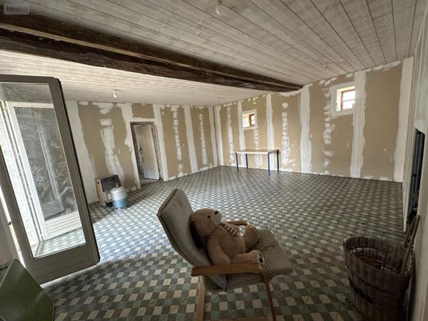 Maison à vendre à Vernoil le Fourrier dans le Maine-et-Loire (49390), ref : 49046/937