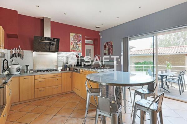 Corps de ferme de 222 m² entièrement rénovée  + 228 m2 annexes