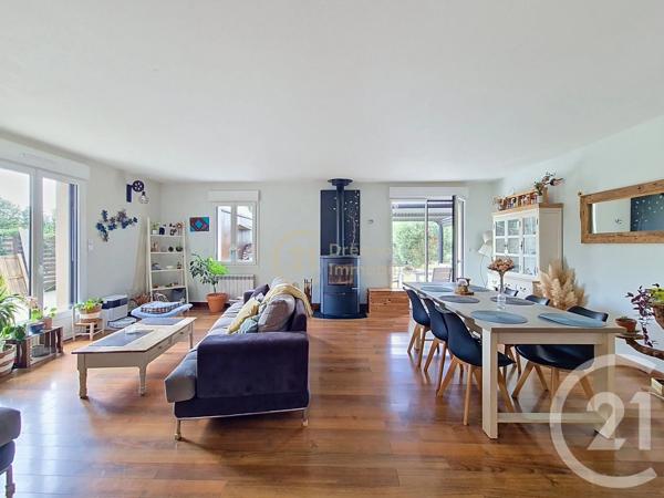 Maison à vendre  10 pièces - 297,30 m 2   NOYAL SOUS BAZOUGES  - 35