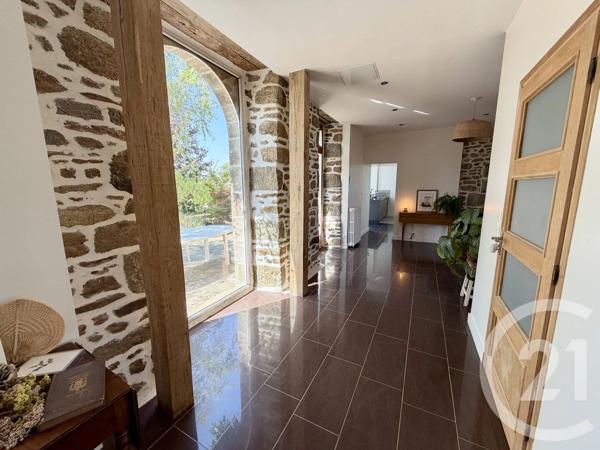 Maison à vendre  10 pièces - 297,30 m 2   NOYAL SOUS BAZOUGES  - 35