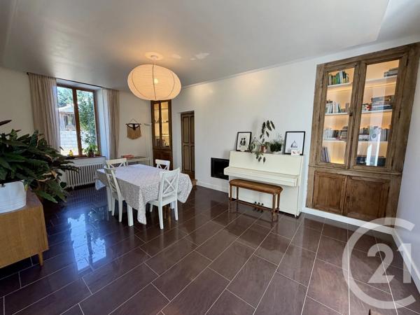 Maison à vendre  10 pièces - 297,30 m 2   NOYAL SOUS BAZOUGES  - 35