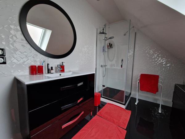 Vieux-Moulin (60350) MAISON CONTEMPORAINE DE 242 m²