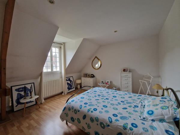 Vieux-Moulin (60350) MAISON CONTEMPORAINE DE 242 m²