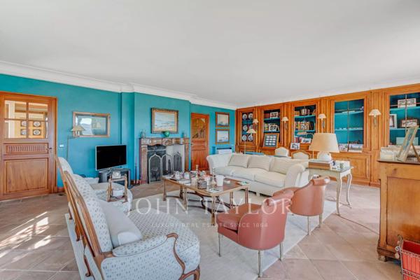 RARE : Maison de village avec Piscine