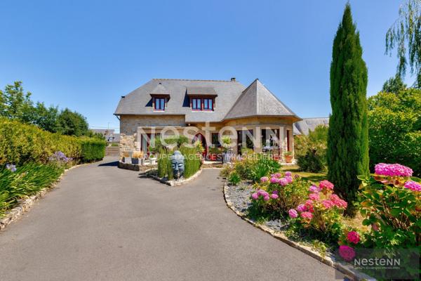 Maison à vendre LANGUEUX - Belle propriété sur son vaste jardin en plein coeur du bourg e Langueux !