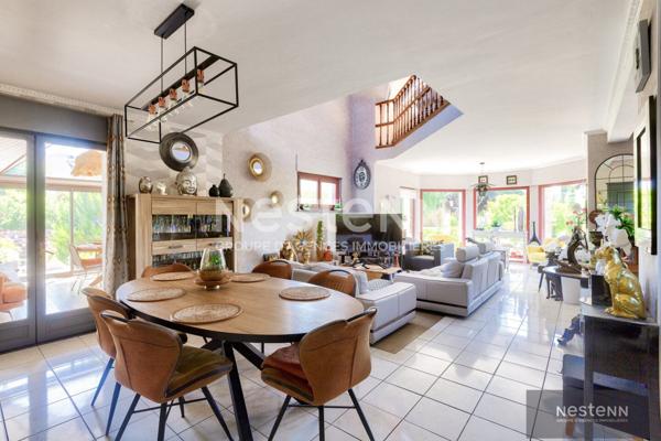 Maison à vendre LANGUEUX - Belle propriété sur son vaste jardin en plein coeur du bourg e Langueux !