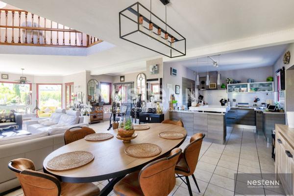 Maison à vendre LANGUEUX - Belle propriété sur son vaste jardin en plein coeur du bourg e Langueux !