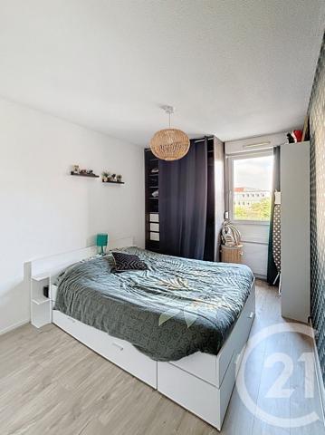 Appartement F4 à vendre  4 pièces - 74,80 m2 AUBIERE - 63