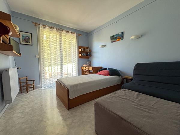 Maison à vendre - 4 chambres, grand terrain, proche écoles