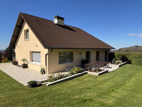 Maison à vendre - 4 chambres, grand terrain, proche écoles