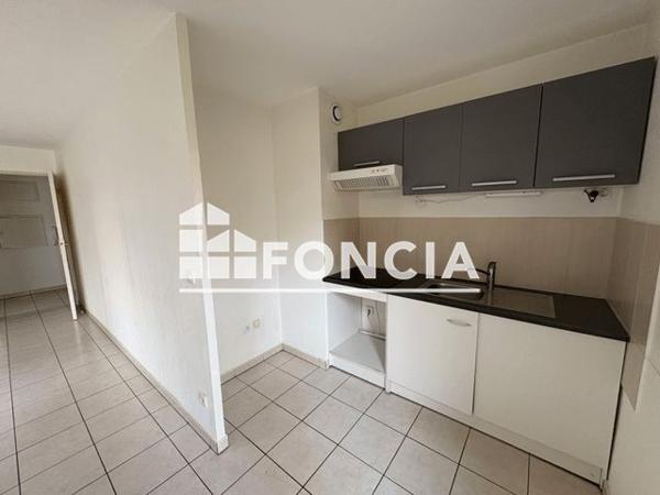 Location Appartement 2 pièces 48.31 m² - 31 RUE ANTOINE VACHER Meyzieu 69330