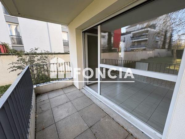 Location Appartement 2 pièces 48.31 m² - 31 RUE ANTOINE VACHER Meyzieu 69330