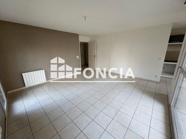 Location Appartement 2 pièces 48.31 m² - 31 RUE ANTOINE VACHER Meyzieu 69330