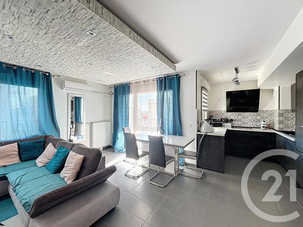 Appartement F4 à vendre  5 pièces - 83,14 m2 ST PRIEST - 69