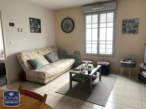 Appartement à louer 2 pièces 39.19m² Saumur (49400)