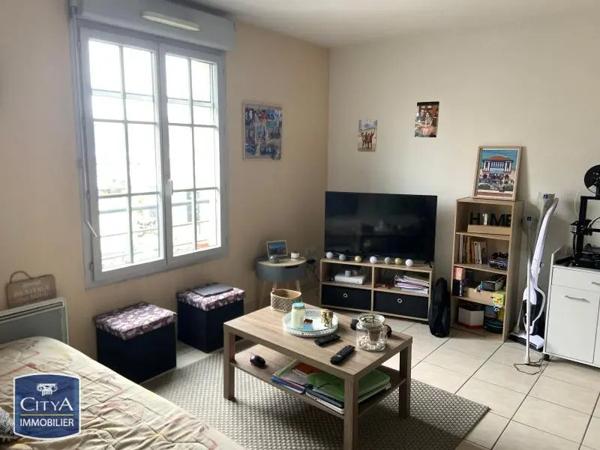 Appartement à louer 2 pièces 39.19m² Saumur (49400)
