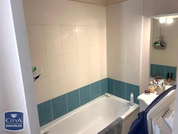 Appartement à louer 2 pièces 39.19m² Saumur (49400)