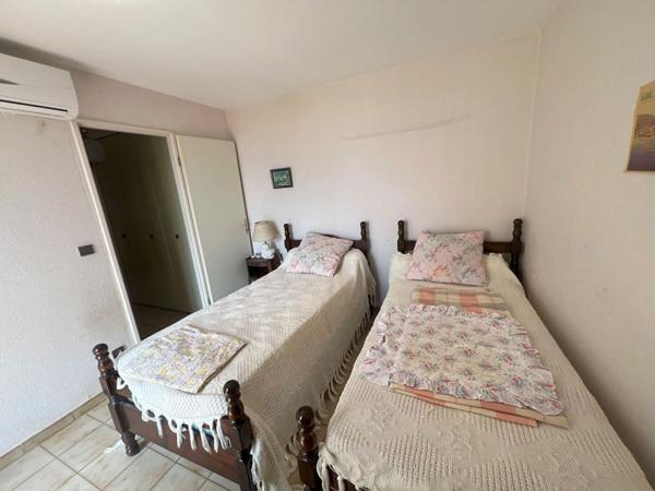 Duplex 3 pièces derniers étages - véranda & balcon, vue mer imprenable à Calvi