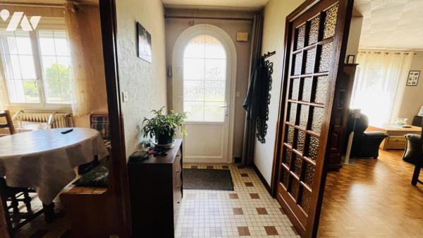 BAUD / Néo-bretonne des années 70 offrant 4 chambres