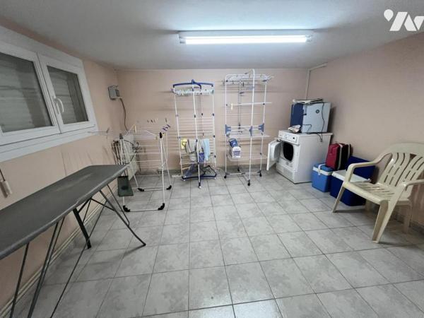 BAUD / Néo-bretonne des années 70 offrant 4 chambres