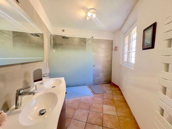 Vente Maison traditionnelle de luxe Saint-Rémy-de-Provence 6 Pièces 182 m²
