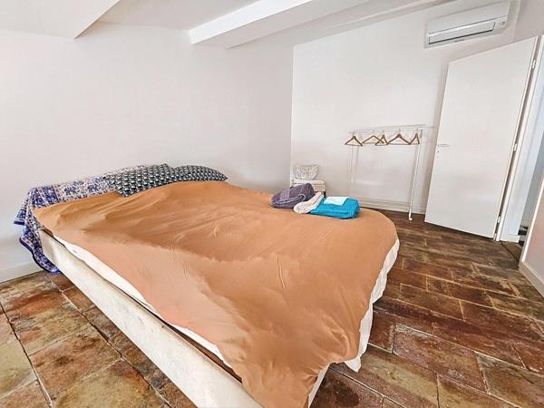 Maison bourgeoise rénovée avec garage et jardin