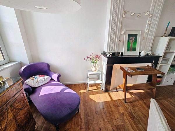 Maison bourgeoise rénovée avec garage et jardin