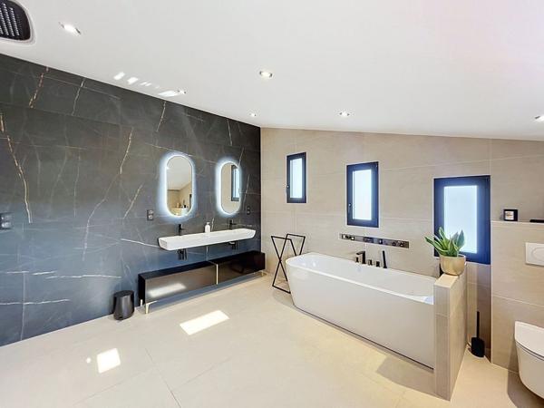 CANET EN ROUSSILLON - A VENDRE VILLA CONTEMPORAINE T5 AVEC JARDIN ET GARAGE