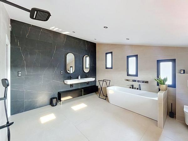 CANET EN ROUSSILLON - A VENDRE VILLA CONTEMPORAINE T5 AVEC JARDIN ET GARAGE